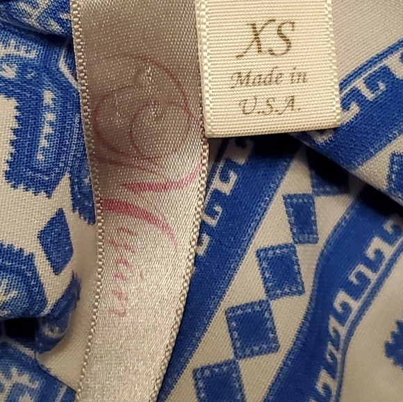 Myan Printed Cutout Back Top - Picture 7 of 8